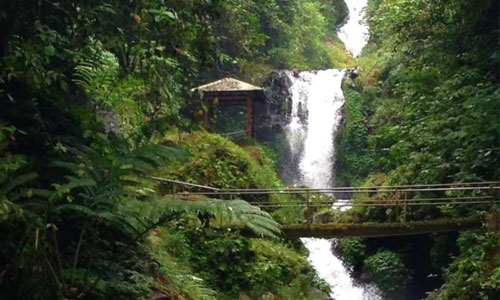 Air Terjun Bertingkat