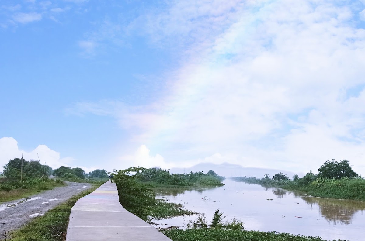 Wisata Alam Titik Nol Kali Ciherang