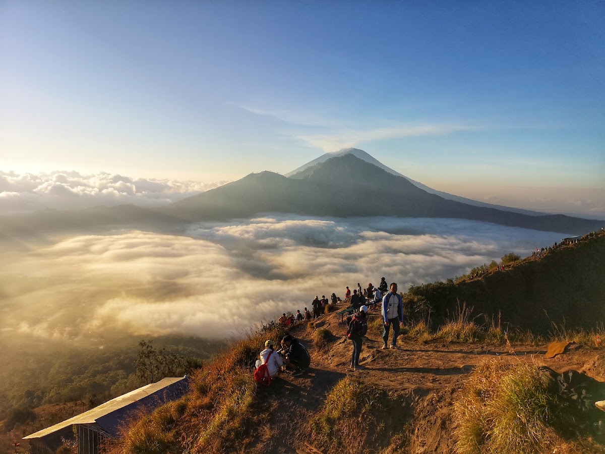 Gn. Batur