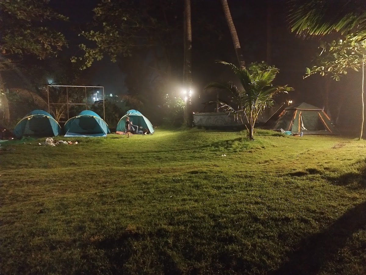 Keramas Beach Camping Ground and Waroeng