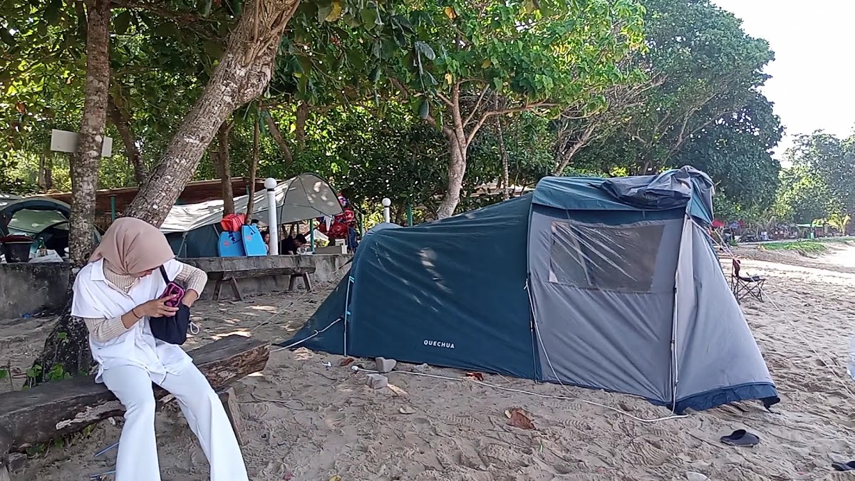 Lampion Camping Ground Pulo Manuk Sawarna