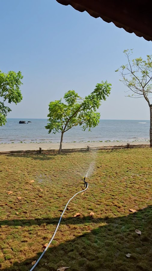 Adem Anyer Park (Pantai Adem)