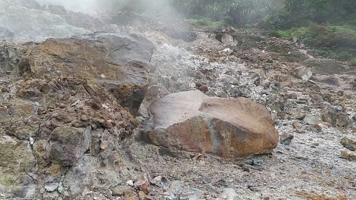 Kawah Gunung Pulosari