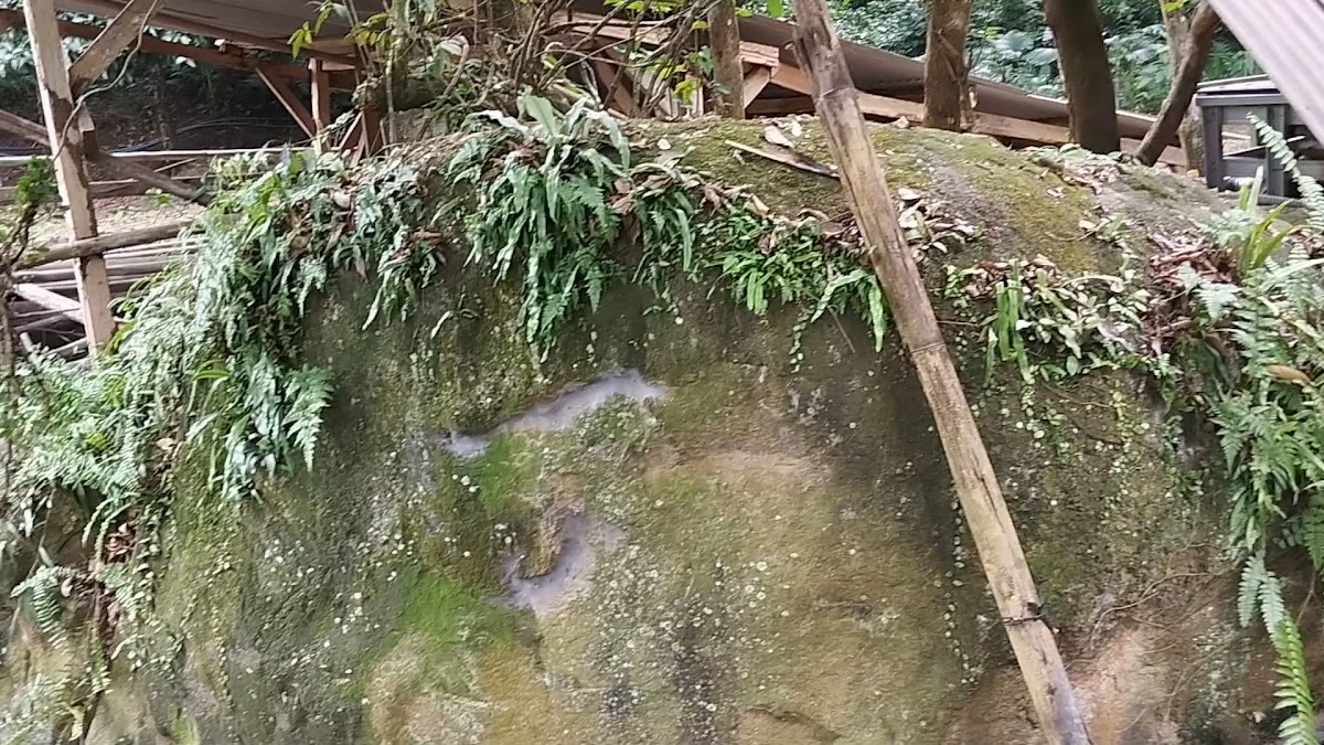 Air Panas Alam Batu Kancah Wisata Terapi Kesehatan Alami