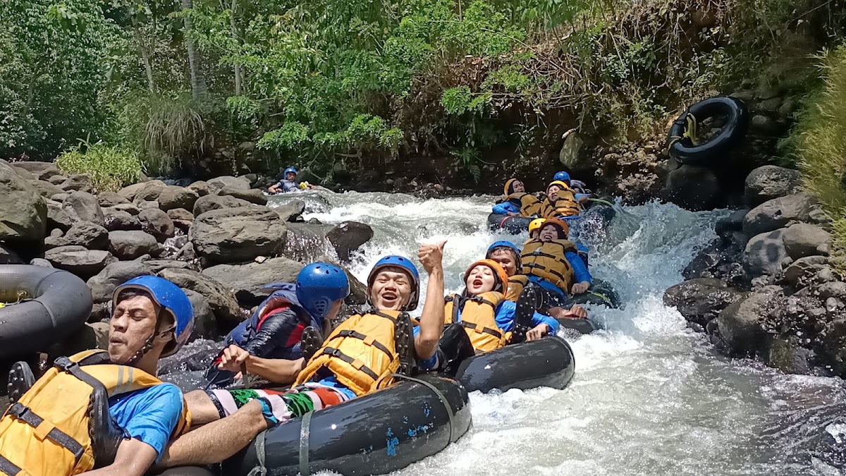 Cikal Adventure (River Tubing (Rafting) Cikalumpang)