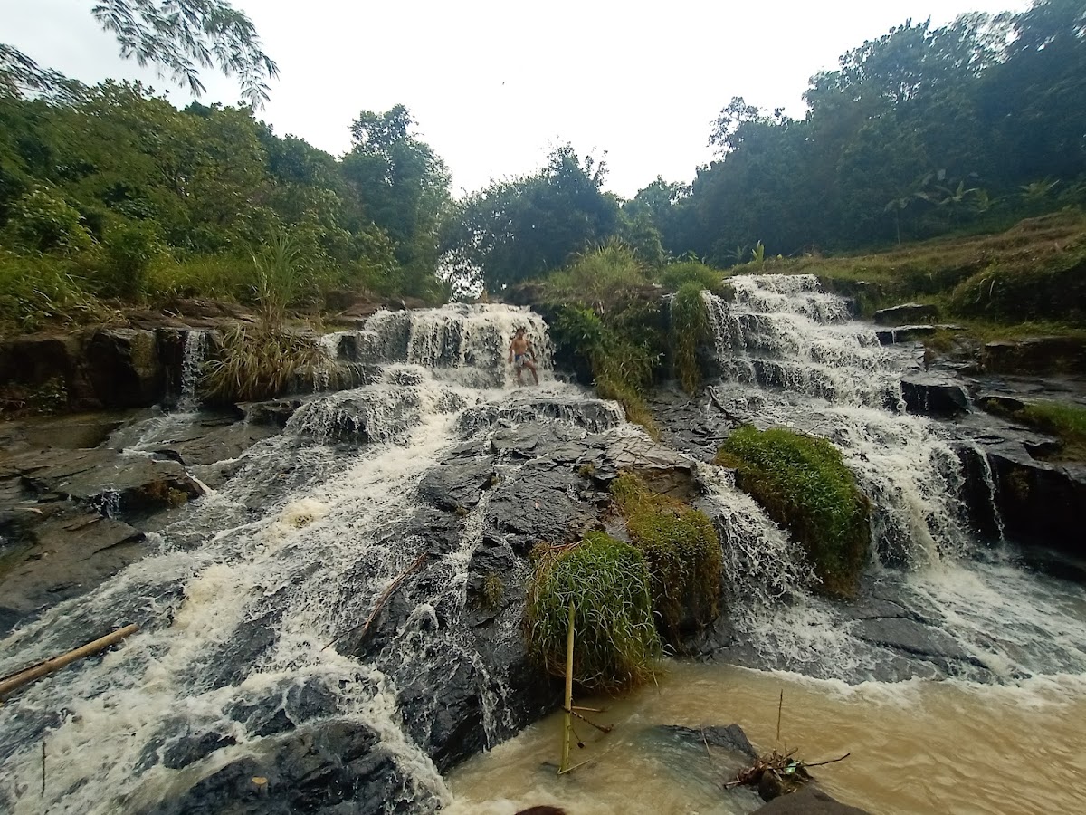 Air terjun Curug Galasar Umbul
