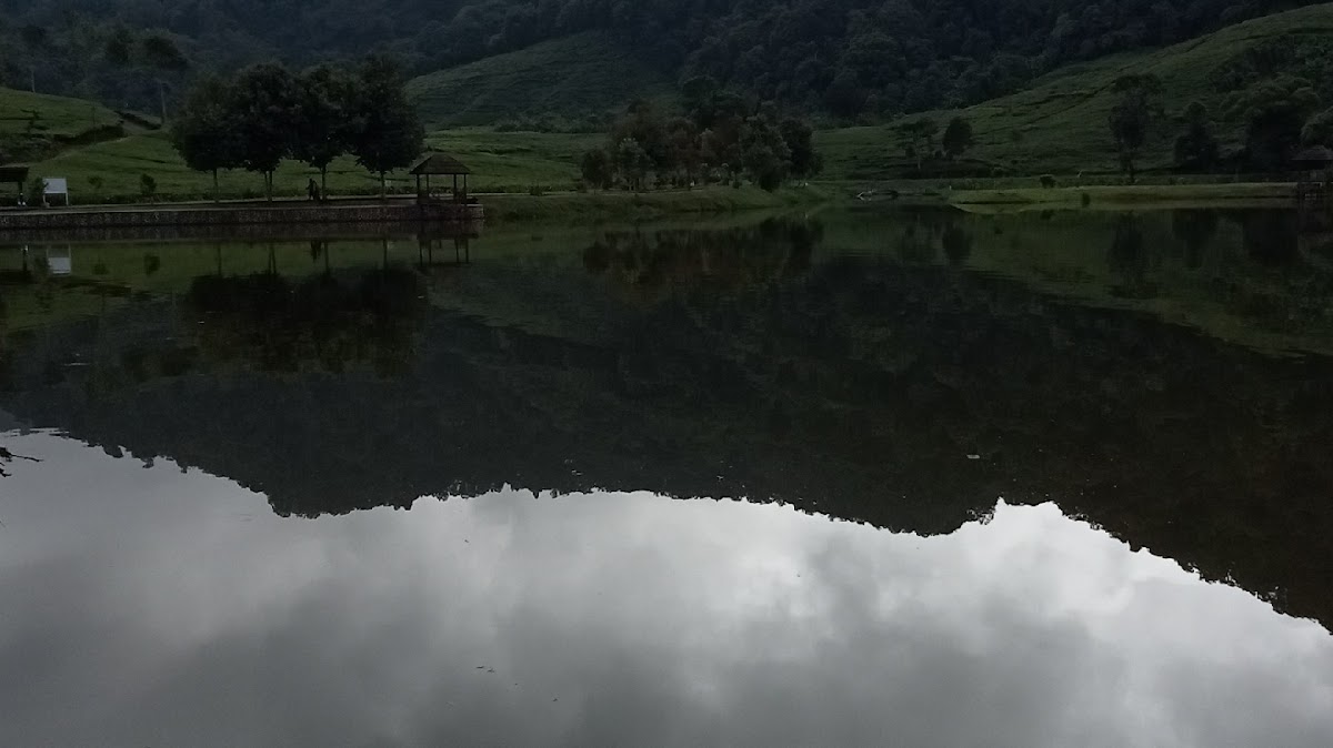 Talaga Saat Puncak dan villa sekitar puncak