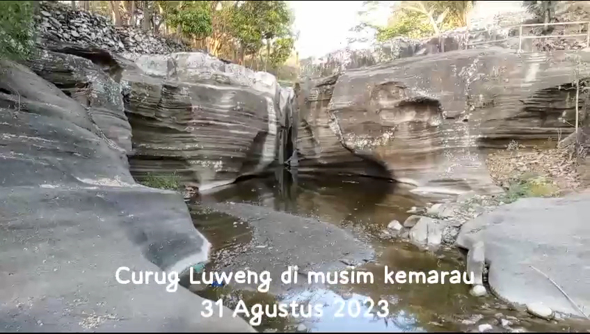 Air Terjun Luweng Sampang