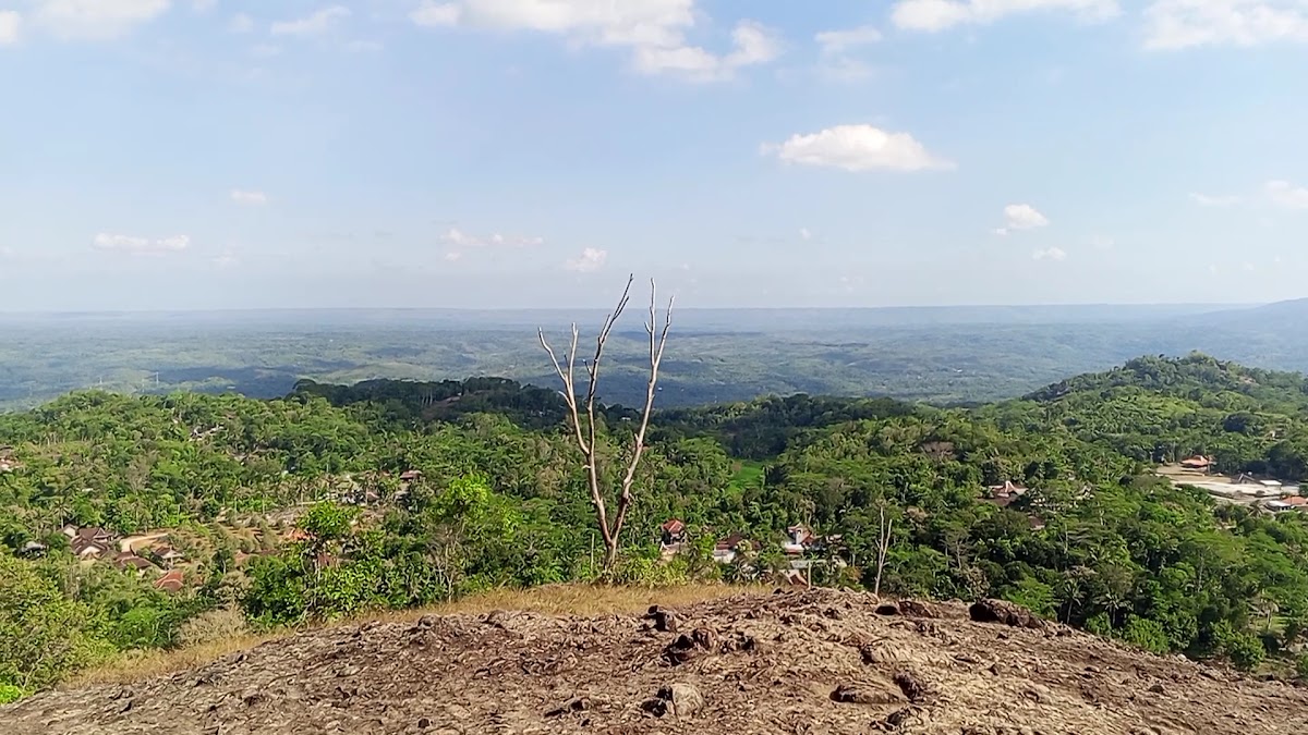 Loket Gunung Api Purba Nglanggeran