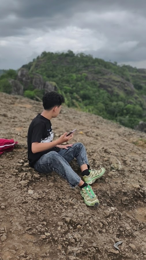 Puncak Gunung Api Purba Nglanggerang