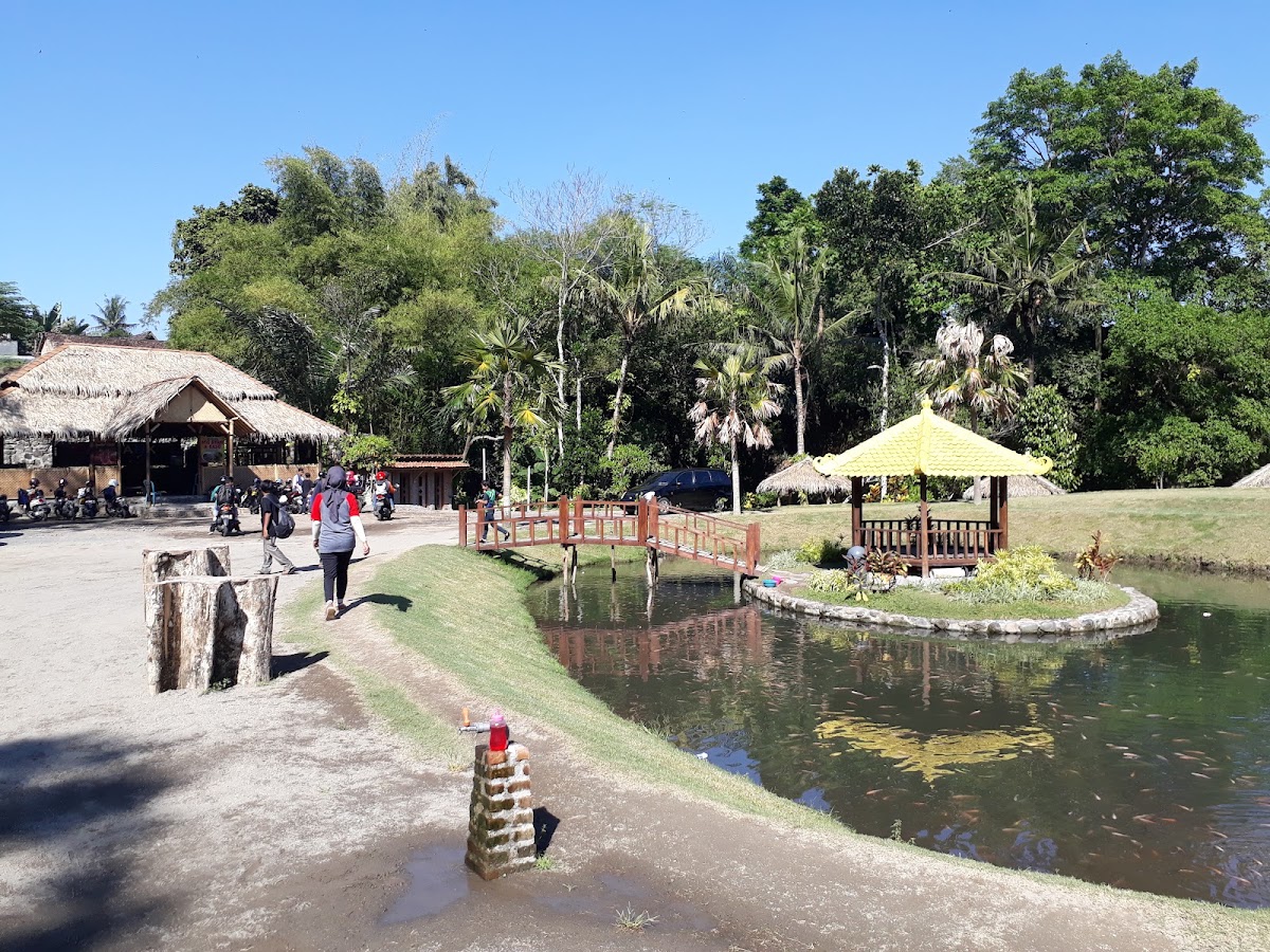 Kebun Binatang Mini Jogja Exotarium