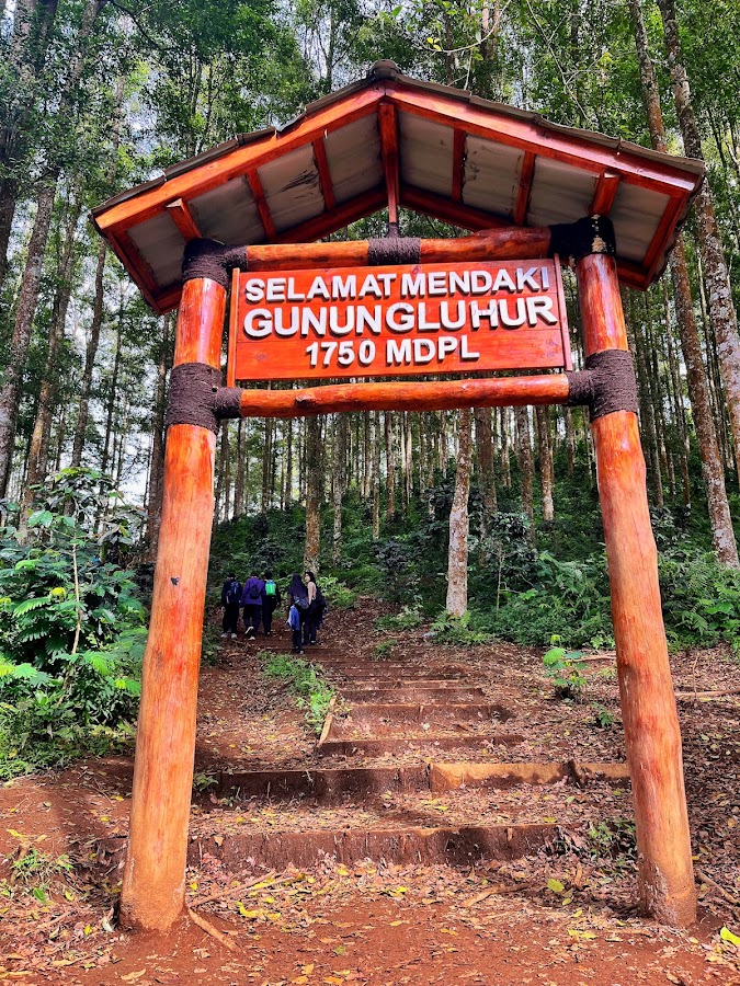 Basecamp Gunung Luhur Sukamakmur, Jonggol