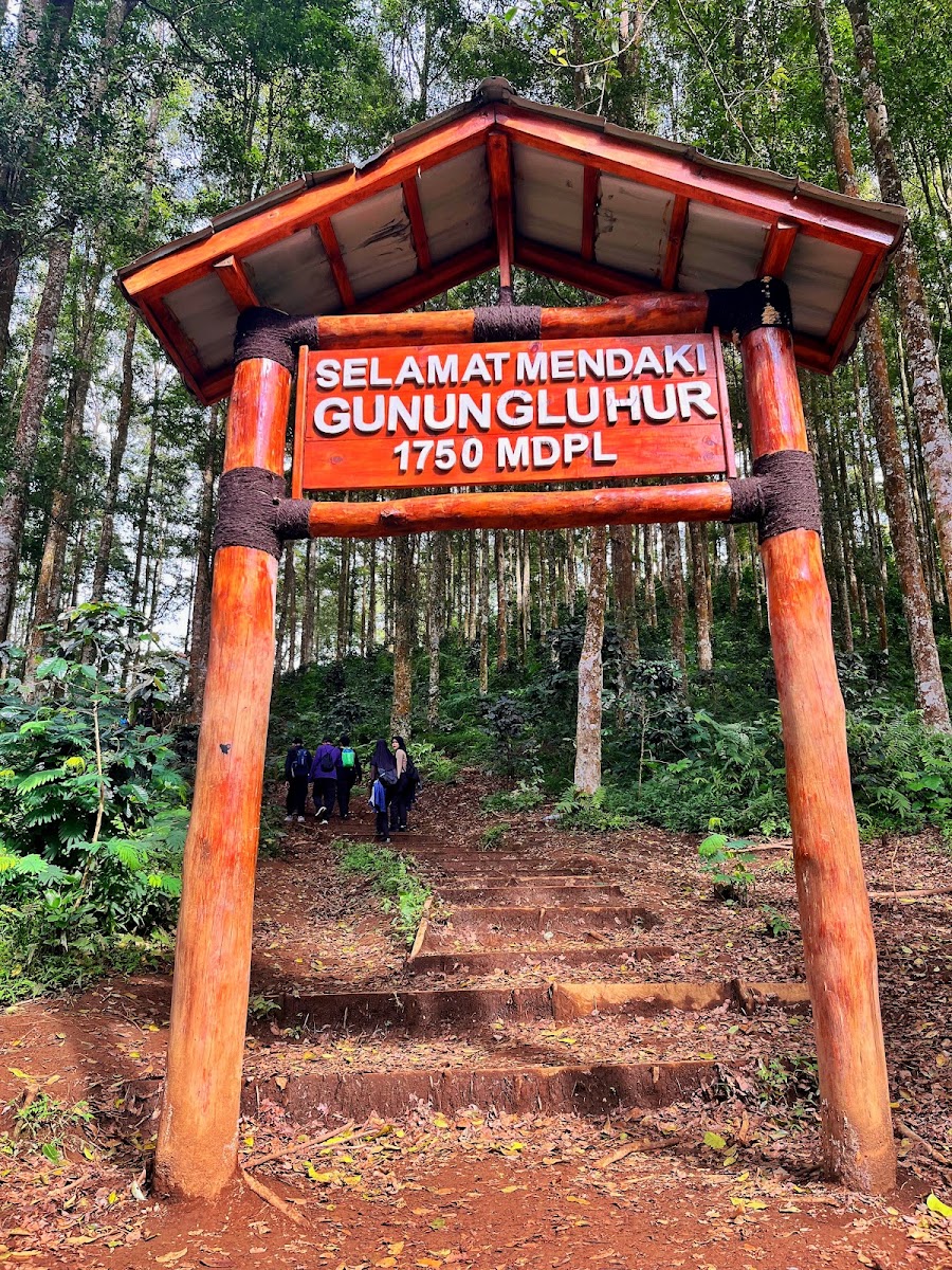 Basecamp Gunung Luhur Sukamakmur, Jonggol