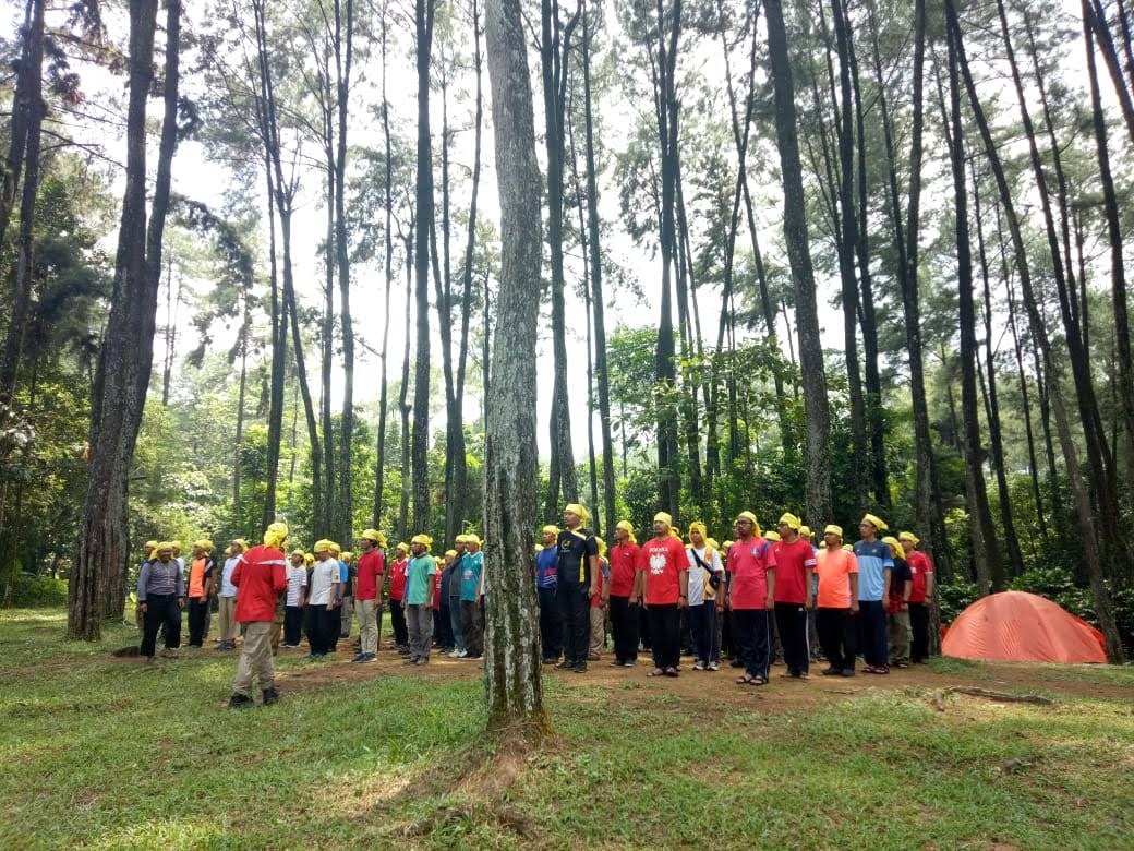 HUTAN PINUS ( Sentul eco edu tourism forest Office)