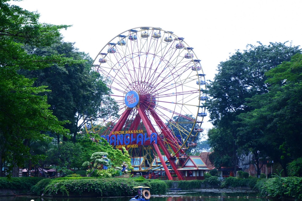 Dunia Fantasi