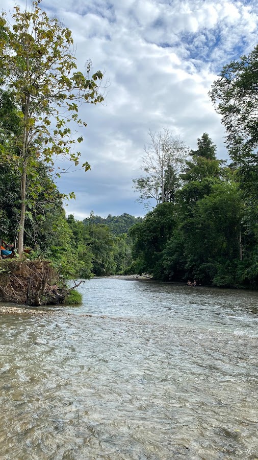 Pasambaya river side