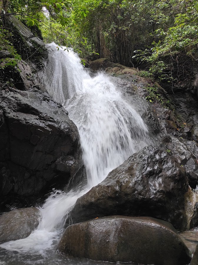 Air Terjun Ayuhulalo