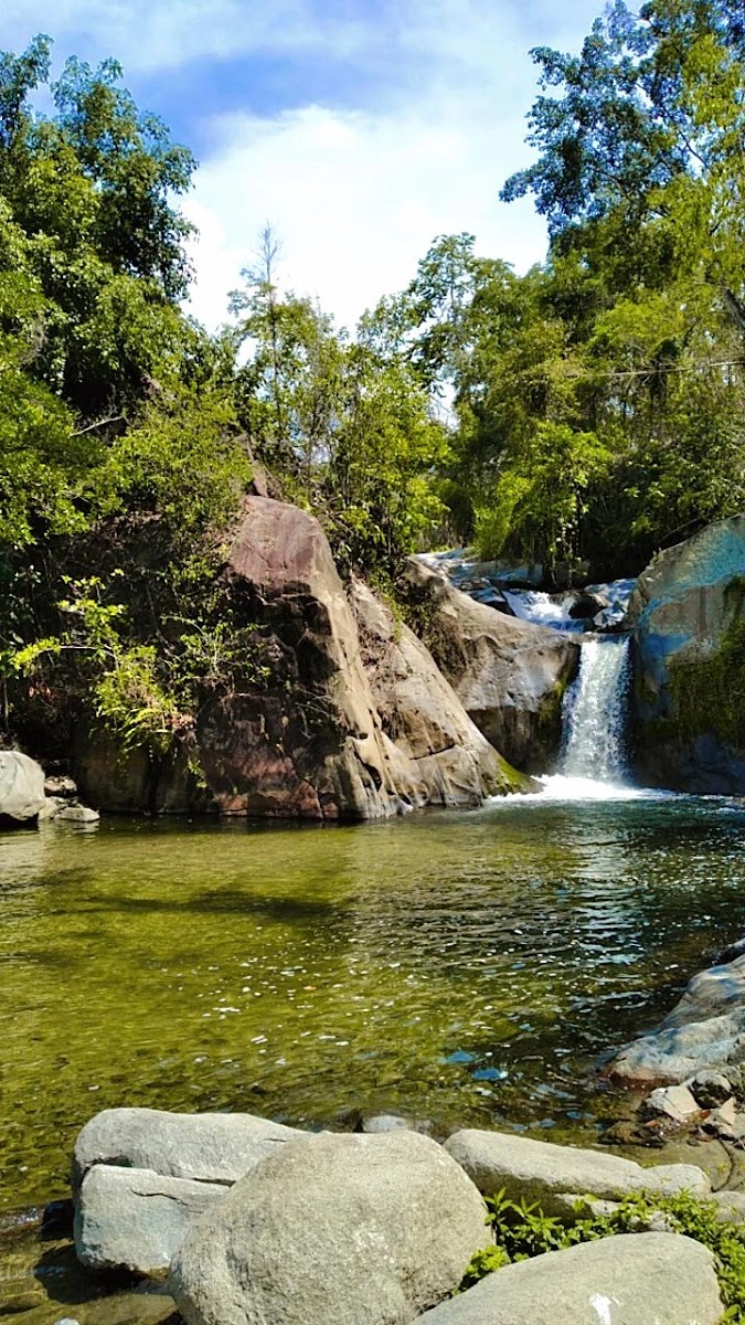 Wisata air terjun bontula