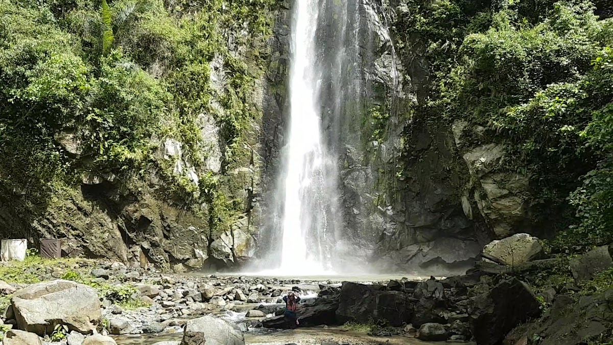AIR TERJUN HUILA