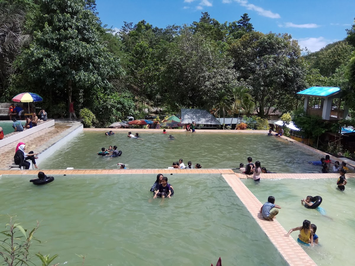 Pemandian Air Terjun Meranti