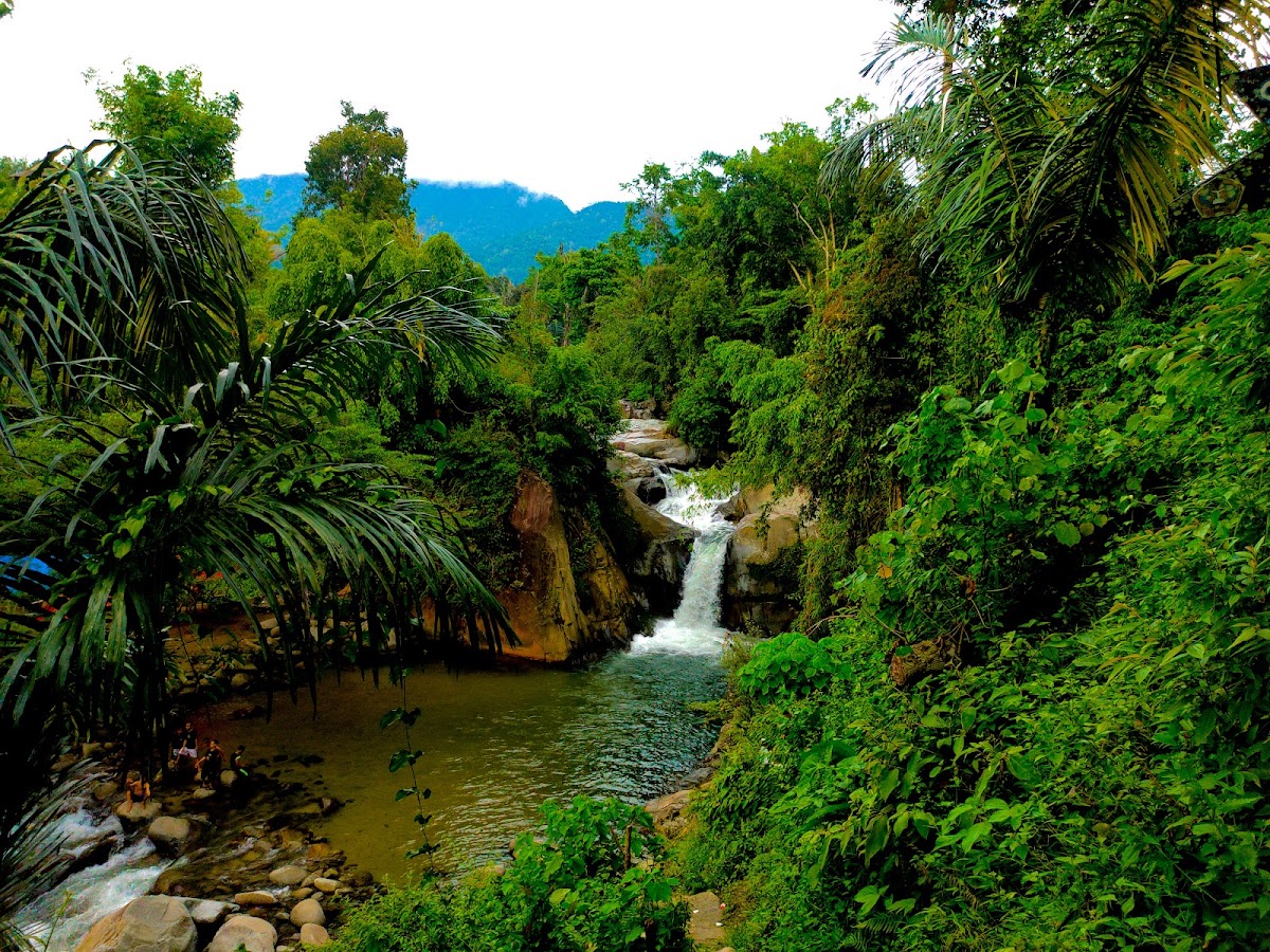 Lapak Air Terjun