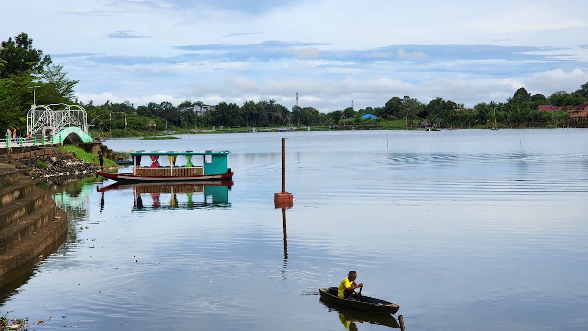 Kawasan Wisata Danau Sipin