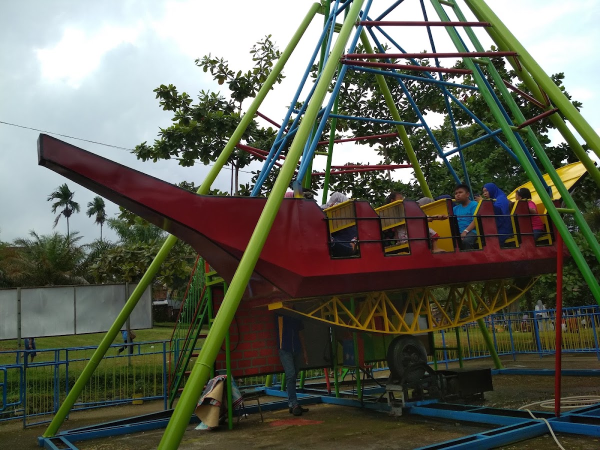 Wisata Kampoeng Radja