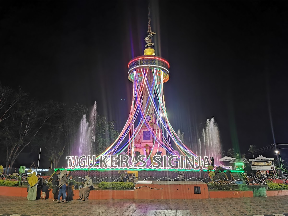 Tugu Keris Siginjai